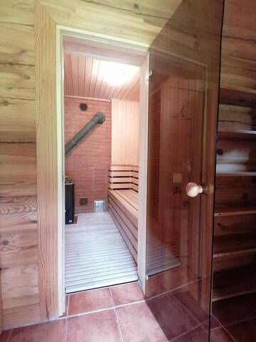 Фото номера Дом для отпуска Дома для отпуска Vacation home by the lake with sauna г. Stalbe 13